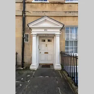 Stylish Georgian Retreat Bath